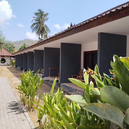 Surfers Beachfront Lombok Kuta  Exterior foto