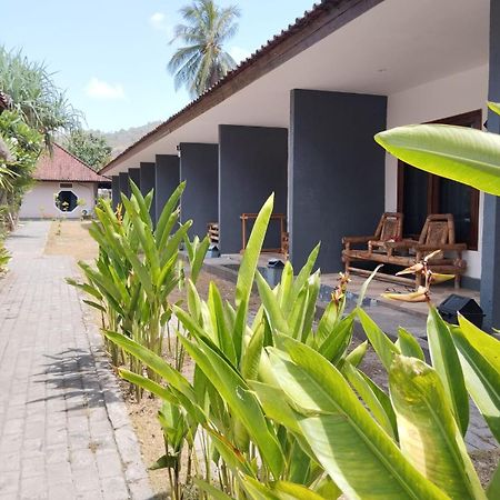 Surfers Beachfront Lombok Kuta  Exterior foto