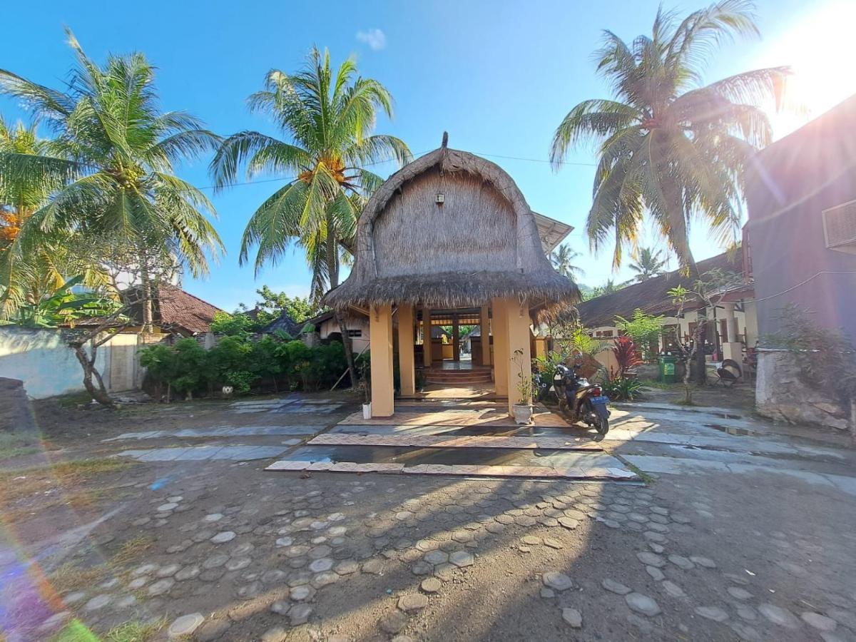 Surfers Beachfront Lombok Kuta  Exterior foto