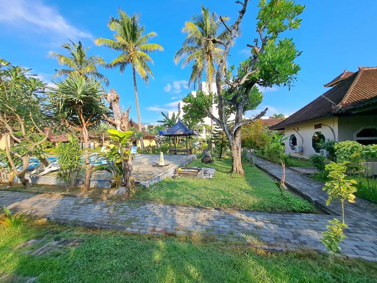 Hotel Surfers Beachfront Lombok Kuta  Exterior foto