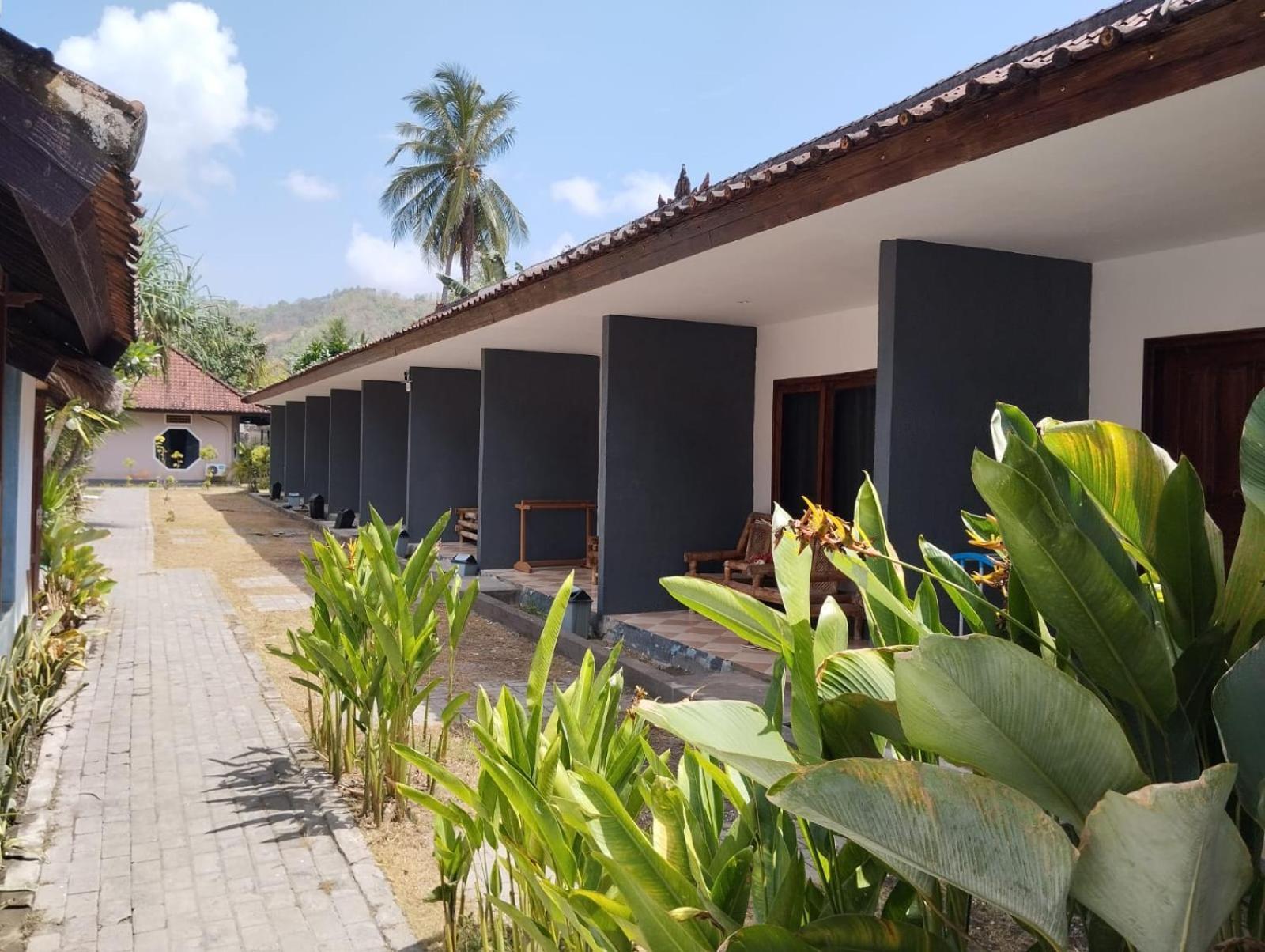 Hotel Surfers Beachfront Lombok Kuta  Exterior foto